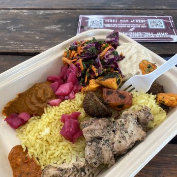 Mezli - Moroccan Braised Chicken Bowl - Mediterranean Near Me - San Francisco, California Mezli - Moroccan Braised Chicken Bowl - Mediterranean Near Me - San Francisco, California