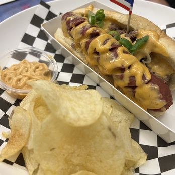 Kanlaya Thai Restaurant - Phat Dog - Thai Near Me - Chicago, Illinois