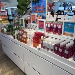 Bath & Body Works - Interior