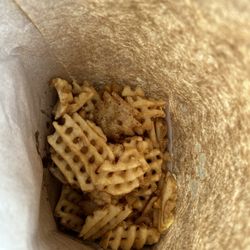 Meltdown On Main - Waffle fries