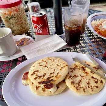 California Grill Restaurant - Pupusas de Queso - Mexican Near Me - Los Angeles, California