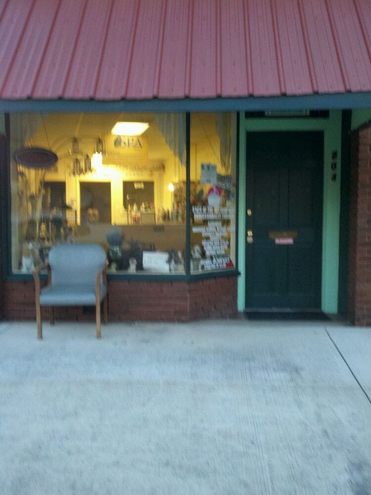 SHEAR PERFECTION PET SALON 204 W Rockwood St, Rockwood, Tennessee Pet Groomers Phone