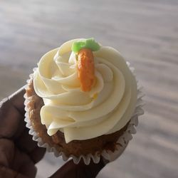 Love By The Slice - Carrot cake cupcake