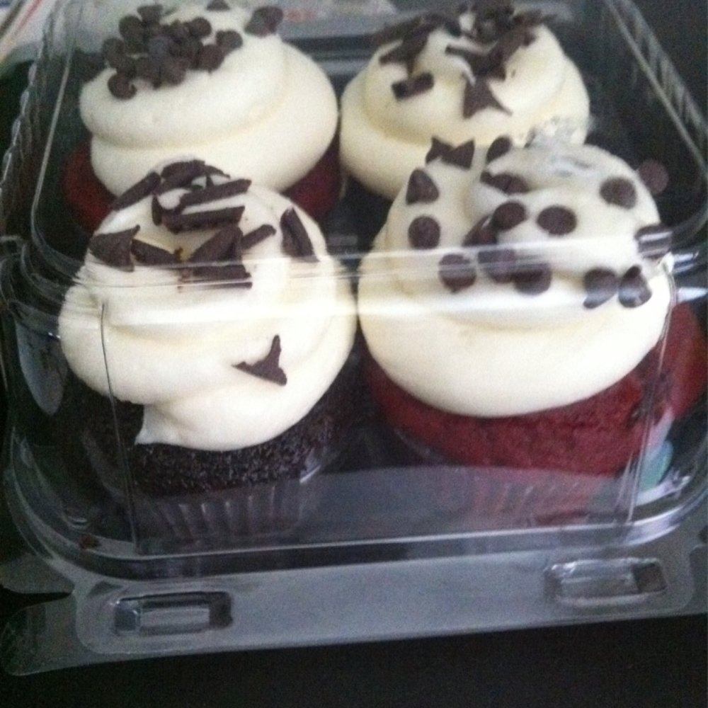 Sweet Surrender Bakery - 2 red velvet & 2 Matterhorn = $11 - Bakeries Near Me - Bakersfield, California Sweet Surrender Bakery - 2 red velvet & 2 Matterhorn = $11 - Bakeries Near Me - Bakersfield, California