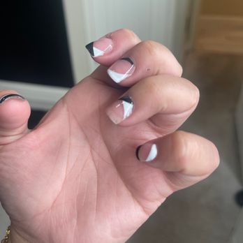 World Nail Bar - Nail Salons Near Me - Visalia, California