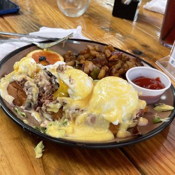 The Tipsy Oak - Brisket Benedict - Gastropubs Near Me - Arlington, Texas