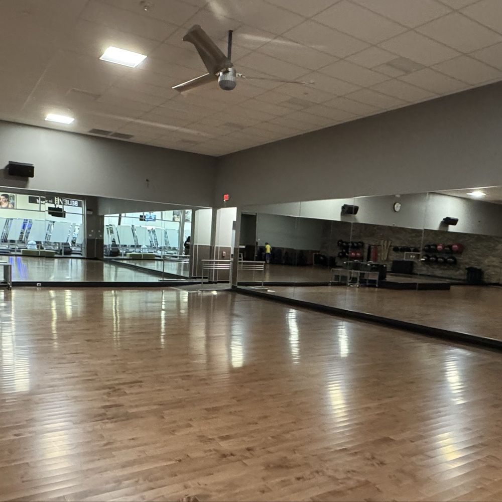 The YMCA - Group Fitness Class Space - Gyms Near Me - Schaumburg, Illinois The YMCA - Group Fitness Class Space - Gyms Near Me - Schaumburg, Illinois