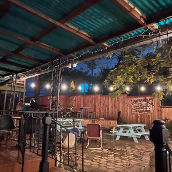 Tweedy's - Patio area - Cafes Near Me - Austin, Texas