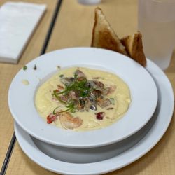 Peach's Restaurant - Shrimp & Grits