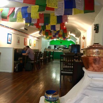 Momo Hut & Gardens - Himalayan/Nepalese Near Me - Toronto, Ontario