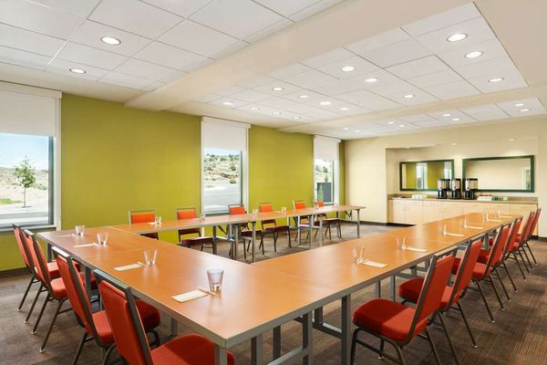 Home2 Suites by Hilton Farmington/ Bloomfield by null