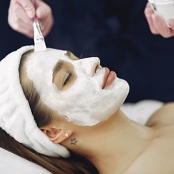 Offering a wide range of facials, resurfacers and chemical peels