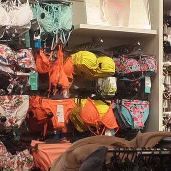 H&M - Skip spring hello summer @ Hennys - Children's Clothing Near Me - Brooklyn, New York