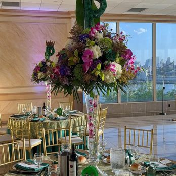 Elegant Florist - Florists Near Me - Brooklyn, New York