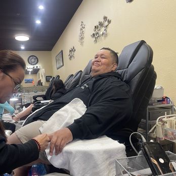Pearl Nails - me being treated like a King thanks ladies - Nail Salons Near Me - Puyallup, Washington Pearl Nails - me being treated like a King thanks ladies - Nail Salons Near Me - Puyallup, Washington