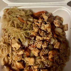 Master Hibachi Japanese Steakhouse - Sesame chicken hibachi, carrot, onions with rice and noodles