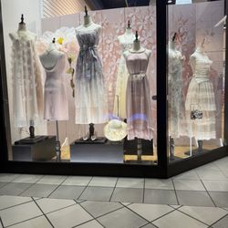 Queenia Fashion