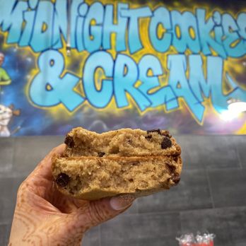 Midnight Cookies & Cream - Desserts Near Me - Davie, Florida Midnight Cookies & Cream - Desserts Near Me - Davie, Florida