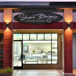 Stuart Benjamin & Co. Jewelry Designs new location in the evening