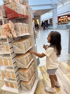 Freehold Raceway Mall by null