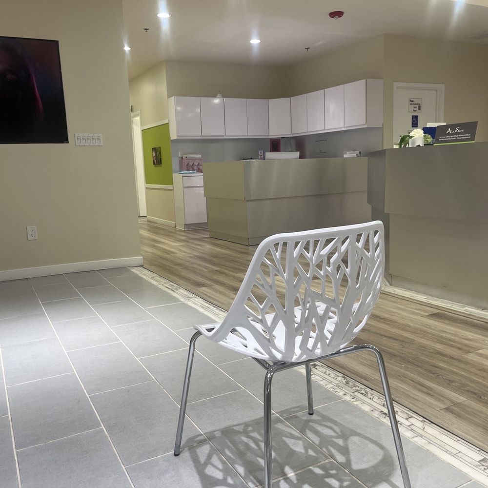 AllSafe Medical Group - Lobby - Obstetricians & Gynecologists Near Me - Downey, California