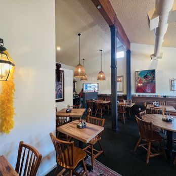Hummingbird Club - Dining room - Cajun/Creole Near Me - Evergreen, Colorado Hummingbird Club - Dining room - Cajun/Creole Near Me - Evergreen, Colorado