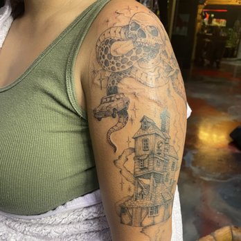 Strata Tattoo Lab - Tattoo Near Me - Yucca Valley, California Strata Tattoo Lab - Tattoo Near Me - Yucca Valley, California