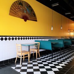 Happy Wok - front of the seating area
