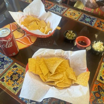Taqueria la Esmeralda - Mexican Near Me - Sonora, California
