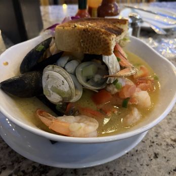 Lighthouse Oyster Bar & Grill - Steamed Combo - Seafood Near Me - Oceanside, California