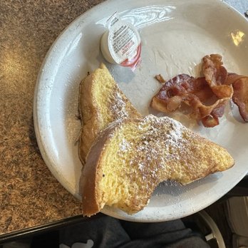 3rd Street Diner - French toast with bacon - American Near Me - Oakland, Maryland 3rd Street Diner - French toast with bacon - American Near Me - Oakland, Maryland