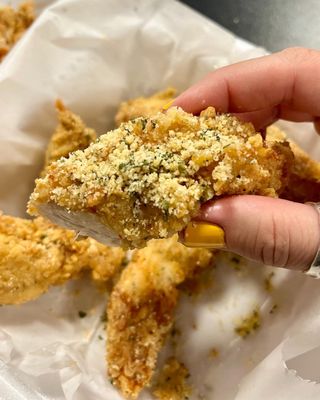 Chicken Lit Tenders & Wings by null