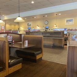 They have cozy booths
