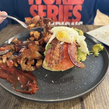 Breakfast at Victoria's AMI - Avocado toast - Breakfast & Brunch Near Me - Holmes Beach, Florida