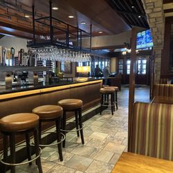 Porter Creek Hardwood Grill - Bar