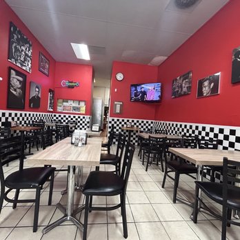 Sliders Burger - Inside seating - Burgers Near Me - San Jose, California Sliders Burger - Inside seating - Burgers Near Me - San Jose, California