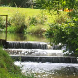 Char à Bancs - LA RIVIERE DES LARMES,  LE LEFF : FRONTIERE LINGUISTIQUE DU PAYS BRETON ET PAYS GALLO