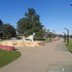 Paseo de la Estación - Senda peatonal y de bicicletas. Escultura.