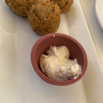Dorothy's Downtown - Cocktail Bars Near Me - Jacksonville, Florida