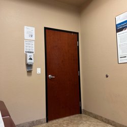 Banner Urgent Care - Inside treatment