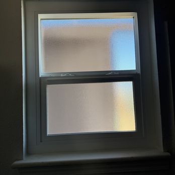 Don's Mobile Glass - Windows & Doors - Bathroom window with privacy glass. - Windows Installation Near Me - Modesto, California Don's Mobile Glass - Windows & Doors - Bathroom window with privacy glass. - Windows Installation Near Me - Modesto, California