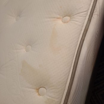 Radisson Hotel Baltimore Downtown-Inner Harbor - Stains on the bed... - Hotels Near Me - Baltimore, Maryland Radisson Hotel Baltimore Downtown-Inner Harbor - Stains on the bed... - Hotels Near Me - Baltimore, Maryland