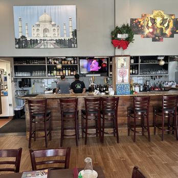 Curry and Noodle - Bar area - Indian Near Me - Winston-Salem, North Carolina