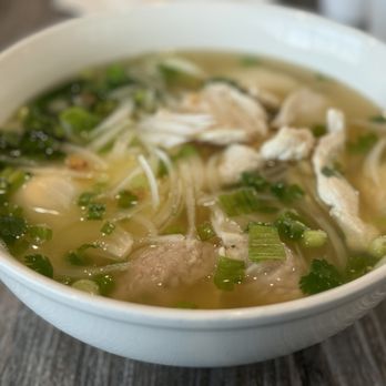 iPho - Chicken Wonton Soup - Vietnamese Near Me - Killeen, Texas