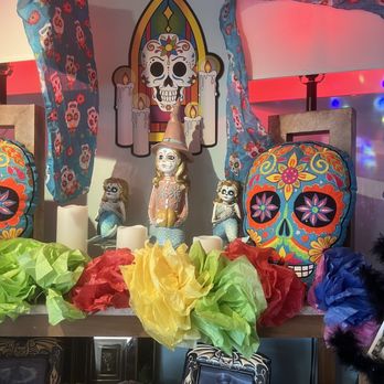 The Tacky Tourist - Used, Vintage & Consignment Near Me - Lake Worth, Florida