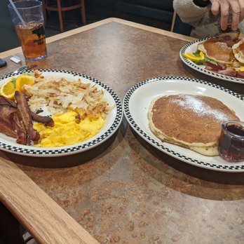 Black Bear Diner Aurora - Bacon and eggs with hash brown potatoes and pancake. - Diners Near Me - Aurora, Colorado