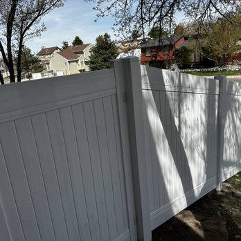 Bear Creek Fencing & Backyard - 4' gate and sloped fence line. - Fences & Gates Near Me - Draper, Utah Bear Creek Fencing & Backyard - 4' gate and sloped fence line. - Fences & Gates Near Me - Draper, Utah