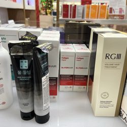 GiGi’s Cosmetics Boutique
