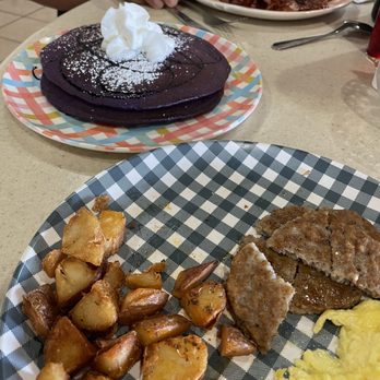 Countryside Cafe - Ube pancakes, country potatoes, sausage, eggs - Breakfast & Brunch Near Me - Keaau, Hawaii