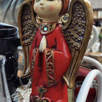 Village Antique Mall - Antiques Near Me - Mount Dora, Florida Village Antique Mall - Antiques Near Me - Mount Dora, Florida